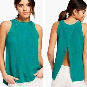 NWT Universal Thread Envelope Sweater Tank Top Green Knit Small Crew Neck